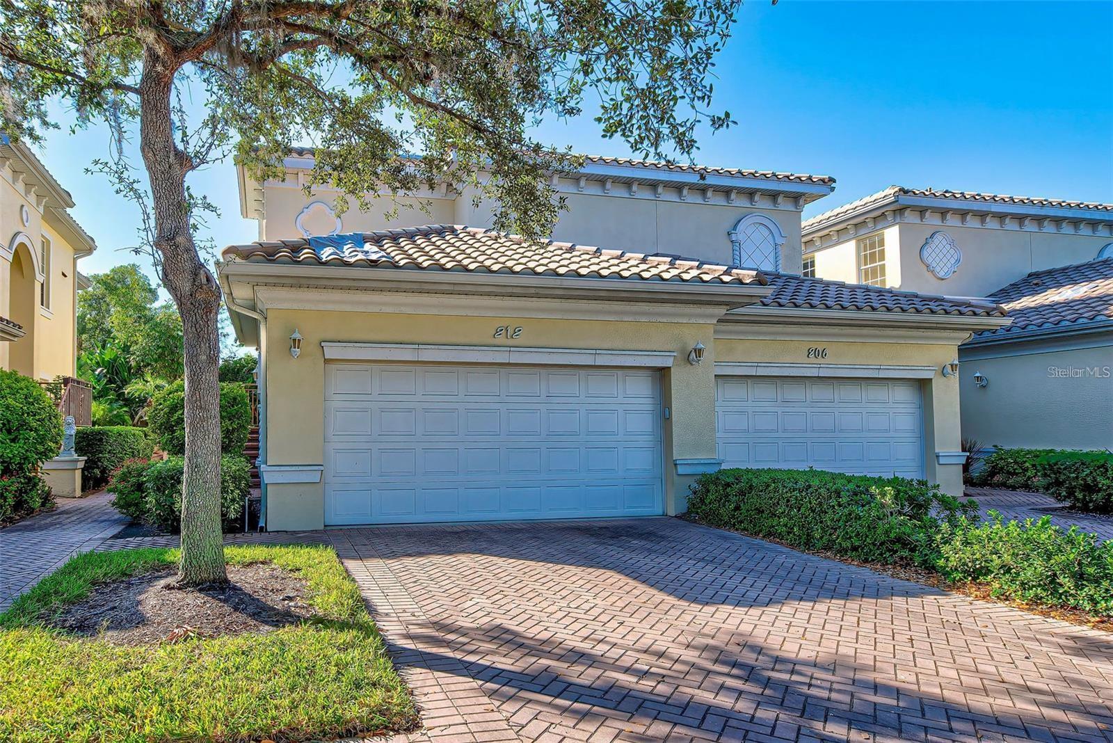 212 TRIANO CIRCLE 212