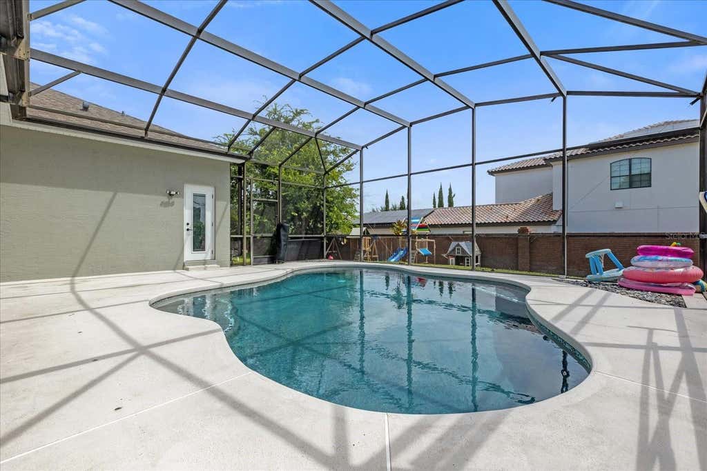Photo of 10175 Cove Lake Drive, Orlando, FL 32836 (MLS # O6432071)
