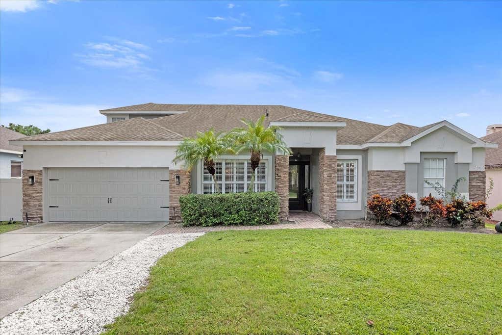 Photo of 10175 Cove Lake Drive, Orlando, FL 32836 (MLS # O6432071)