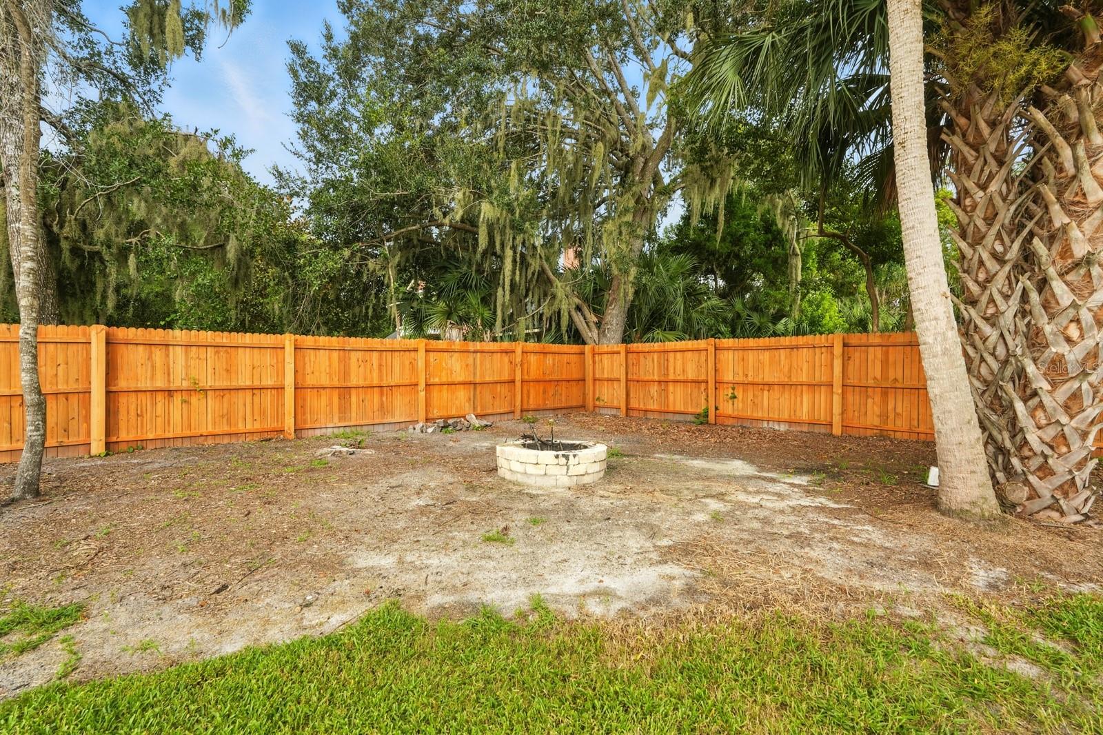 SPRUCE CREEK ESTATES UNIT 02 - Residential