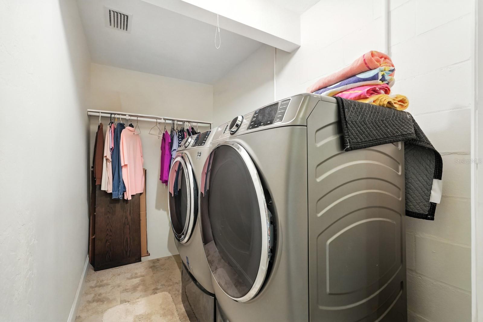 SPRUCE CREEK ESTATES UNIT 02 - Residential