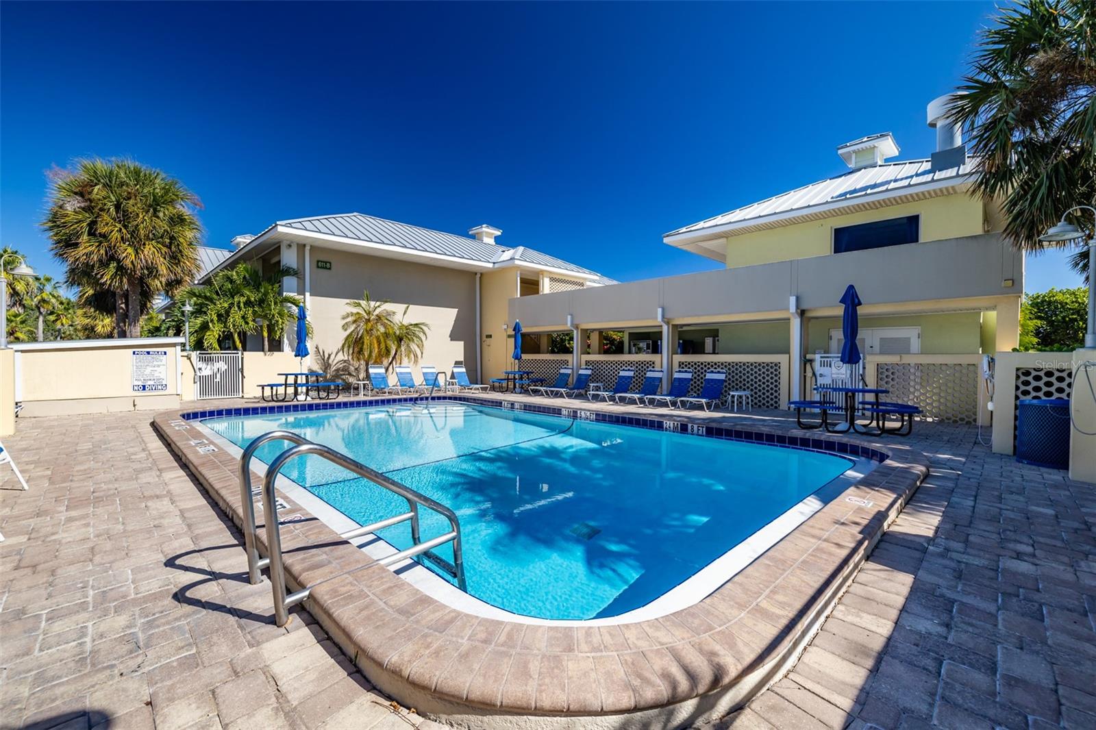 BAHIA BEACH TWNHMS PH 1A - Residential