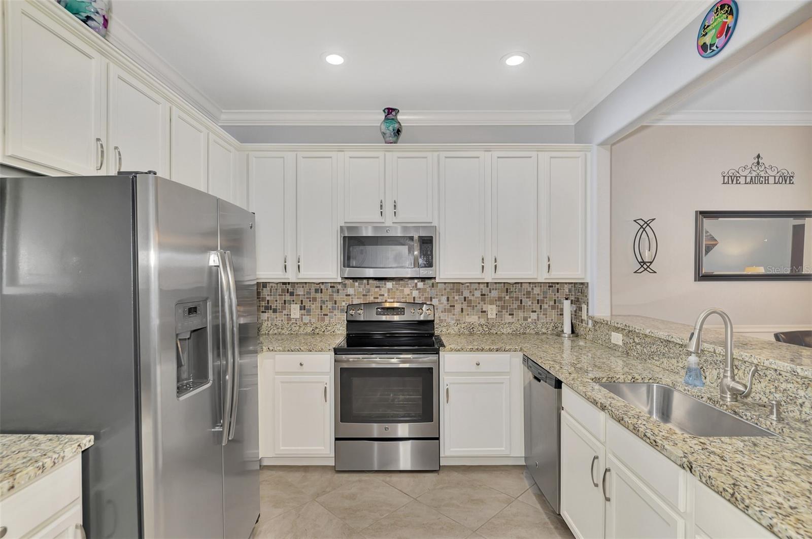 GRAN PARADISO - Residential Lease