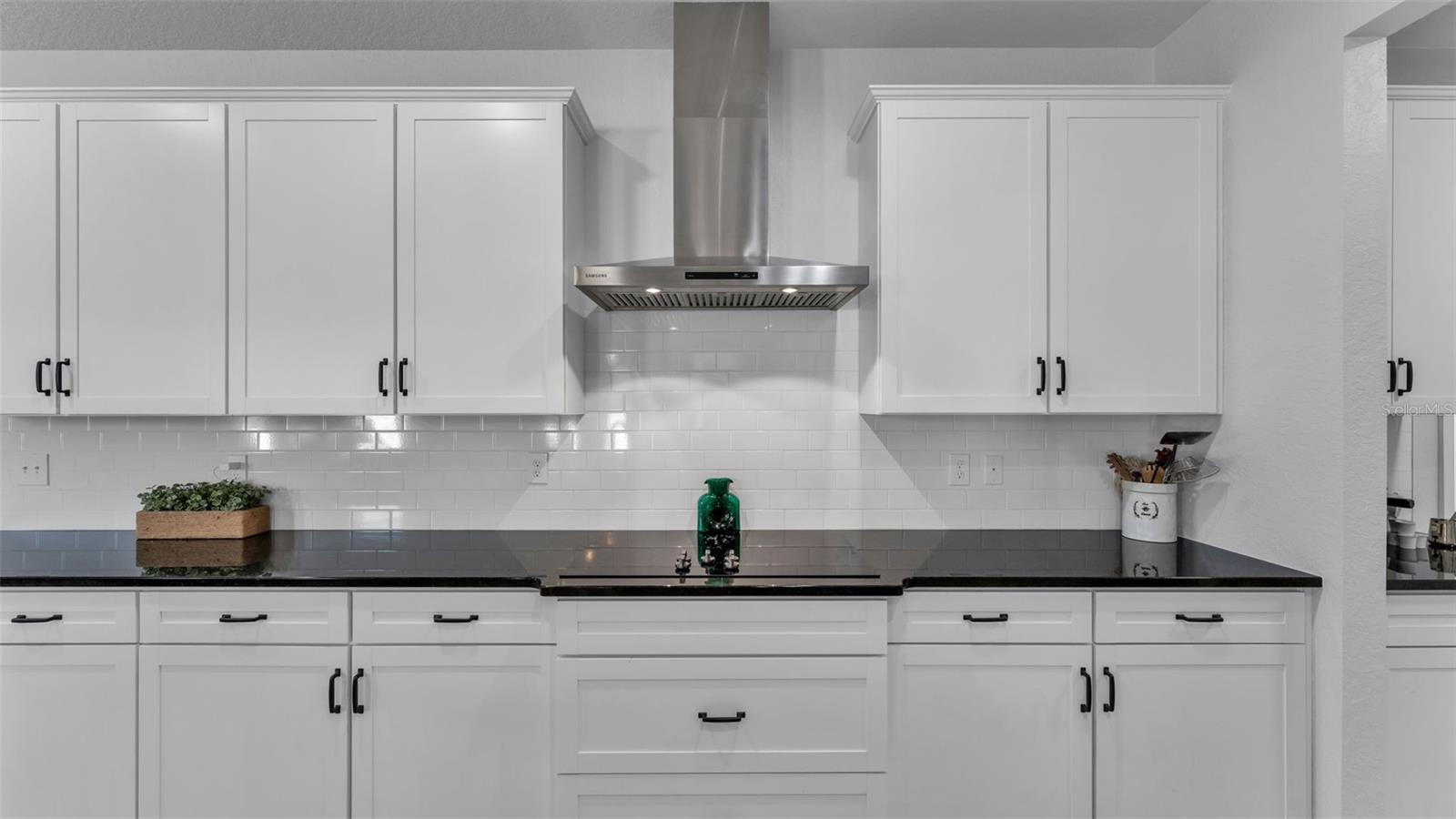 ESTATES/SIXTY - Residential