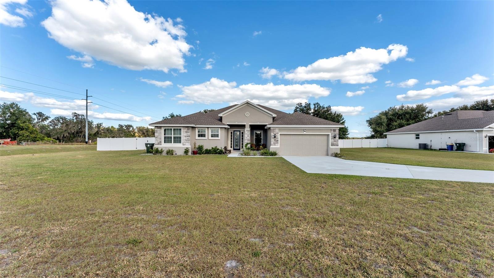 ESTATES/SIXTY - Residential