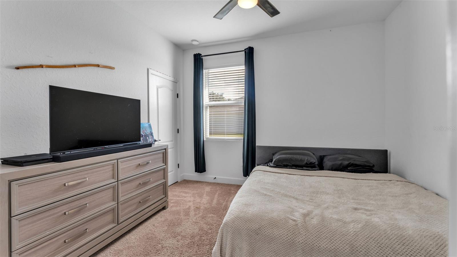 ESTATES/SIXTY - Residential