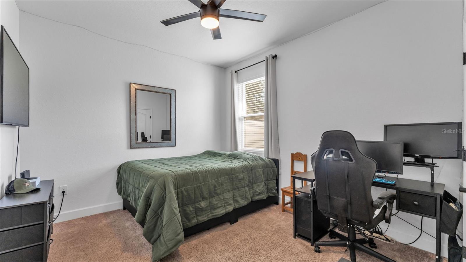 ESTATES/SIXTY - Residential