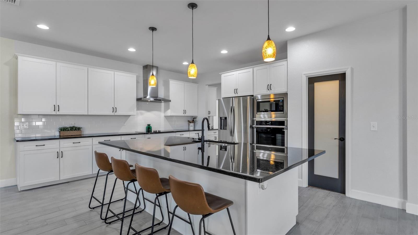 ESTATES/SIXTY - Residential