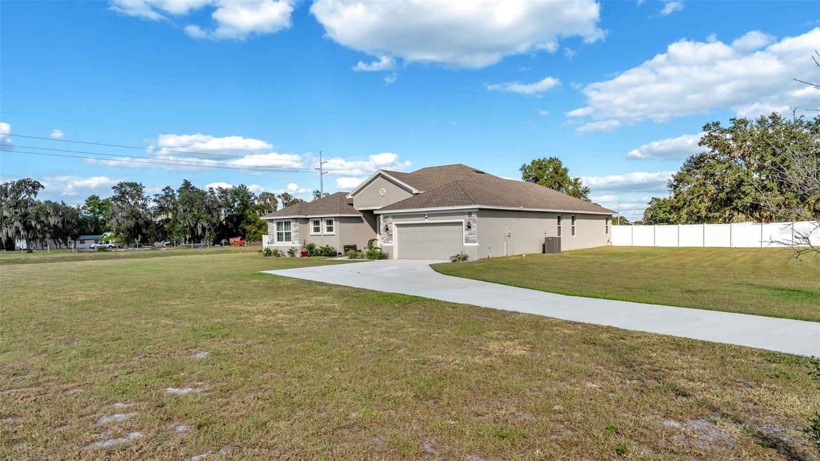 ESTATES/SIXTY - Residential