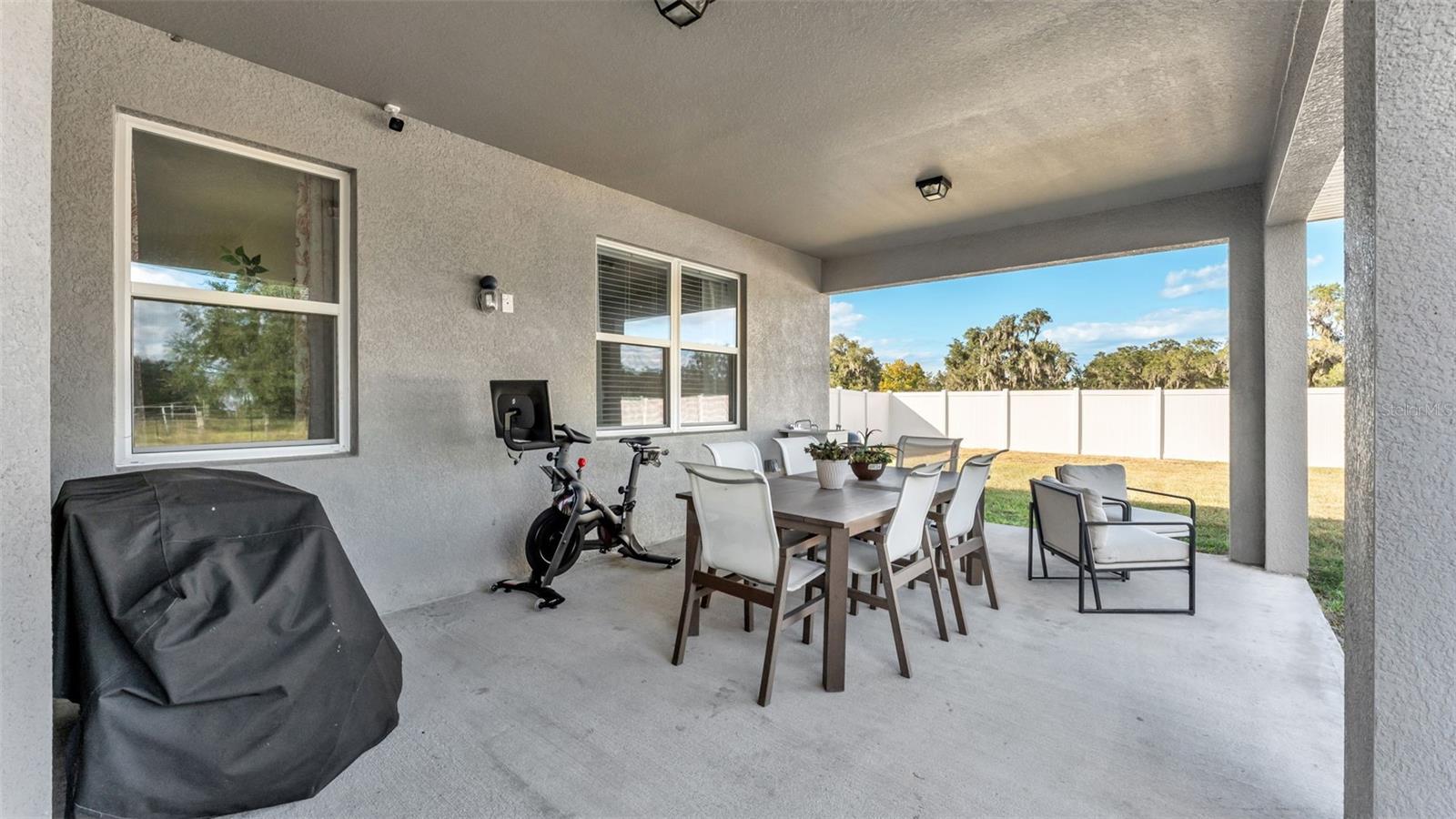 ESTATES/SIXTY - Residential