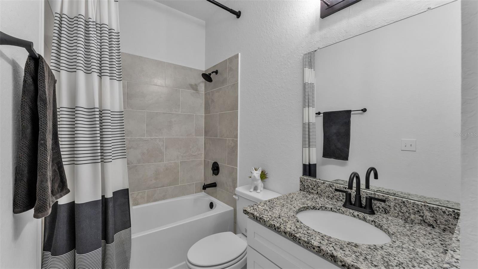 ESTATES/SIXTY - Residential