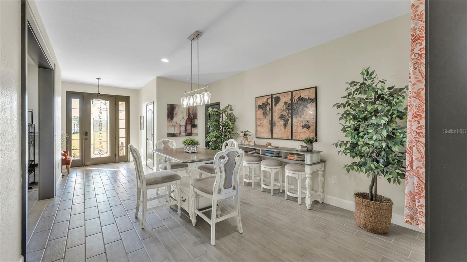 ESTATES/SIXTY - Residential