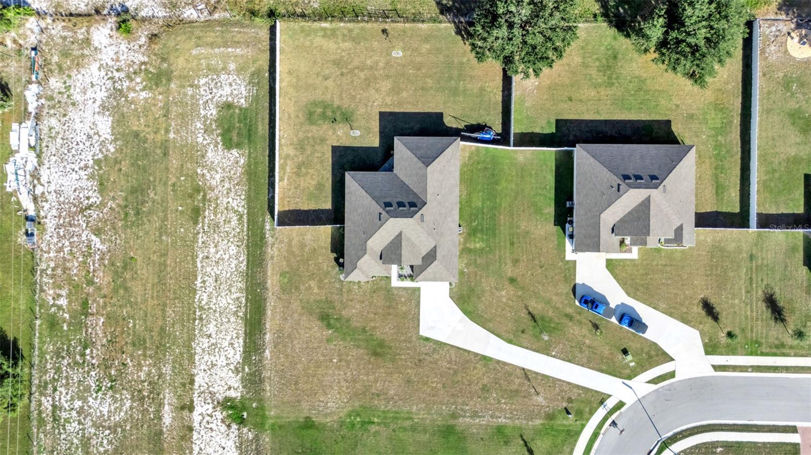 ESTATES/SIXTY - Residential