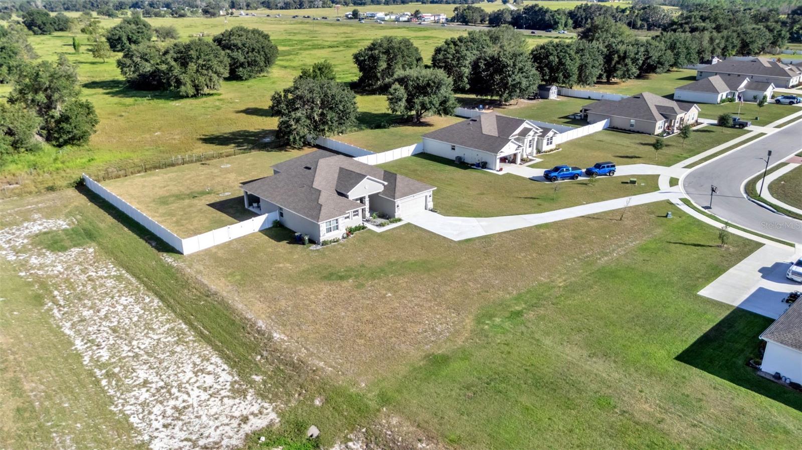 ESTATES/SIXTY - Residential