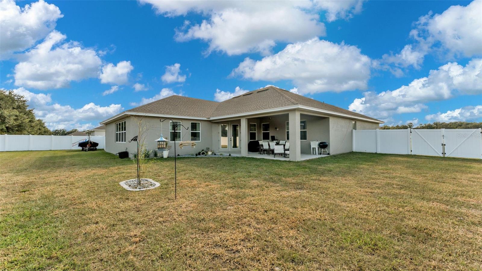 ESTATES/SIXTY - Residential