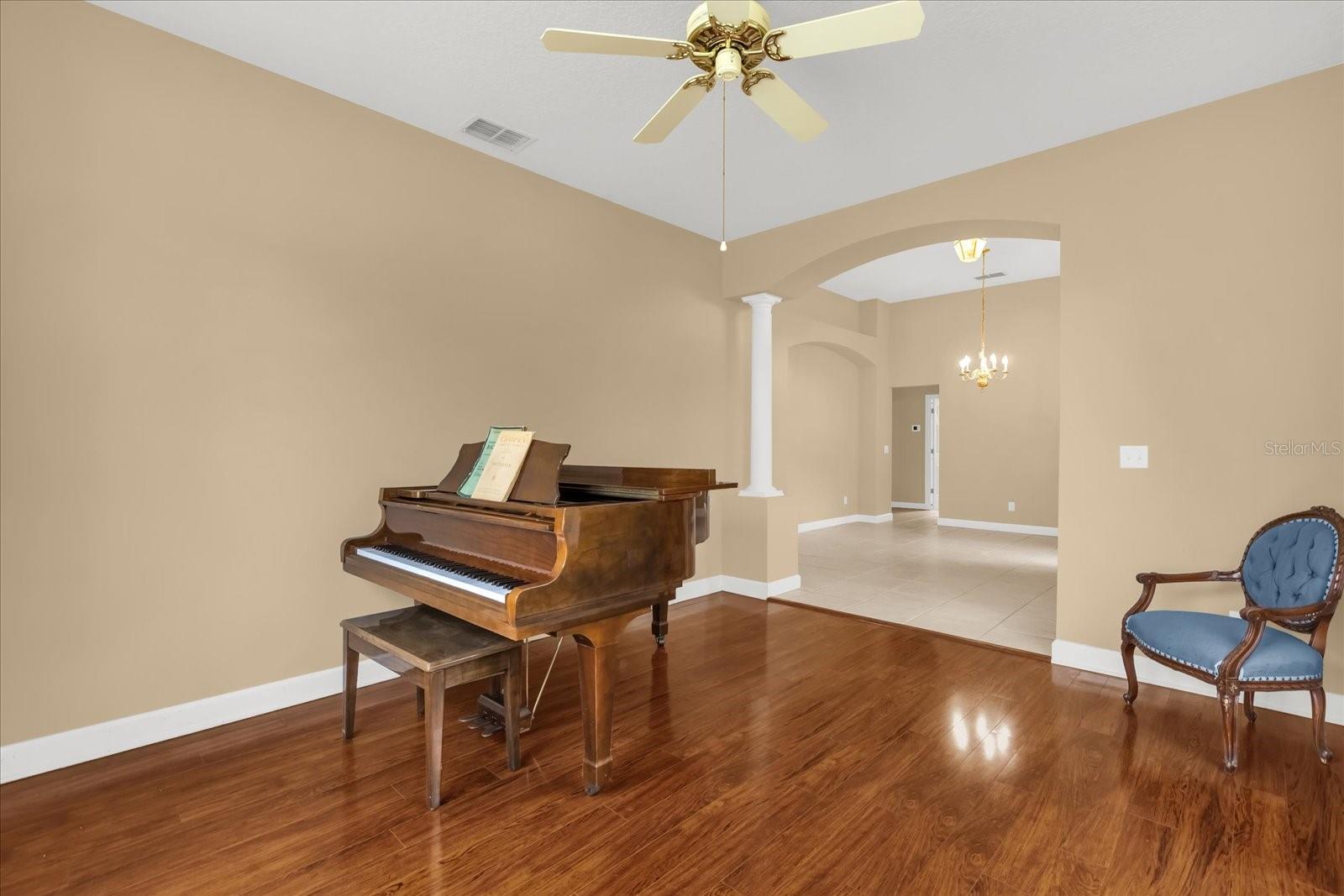 ALOMA WOODS PH 2 - Residential