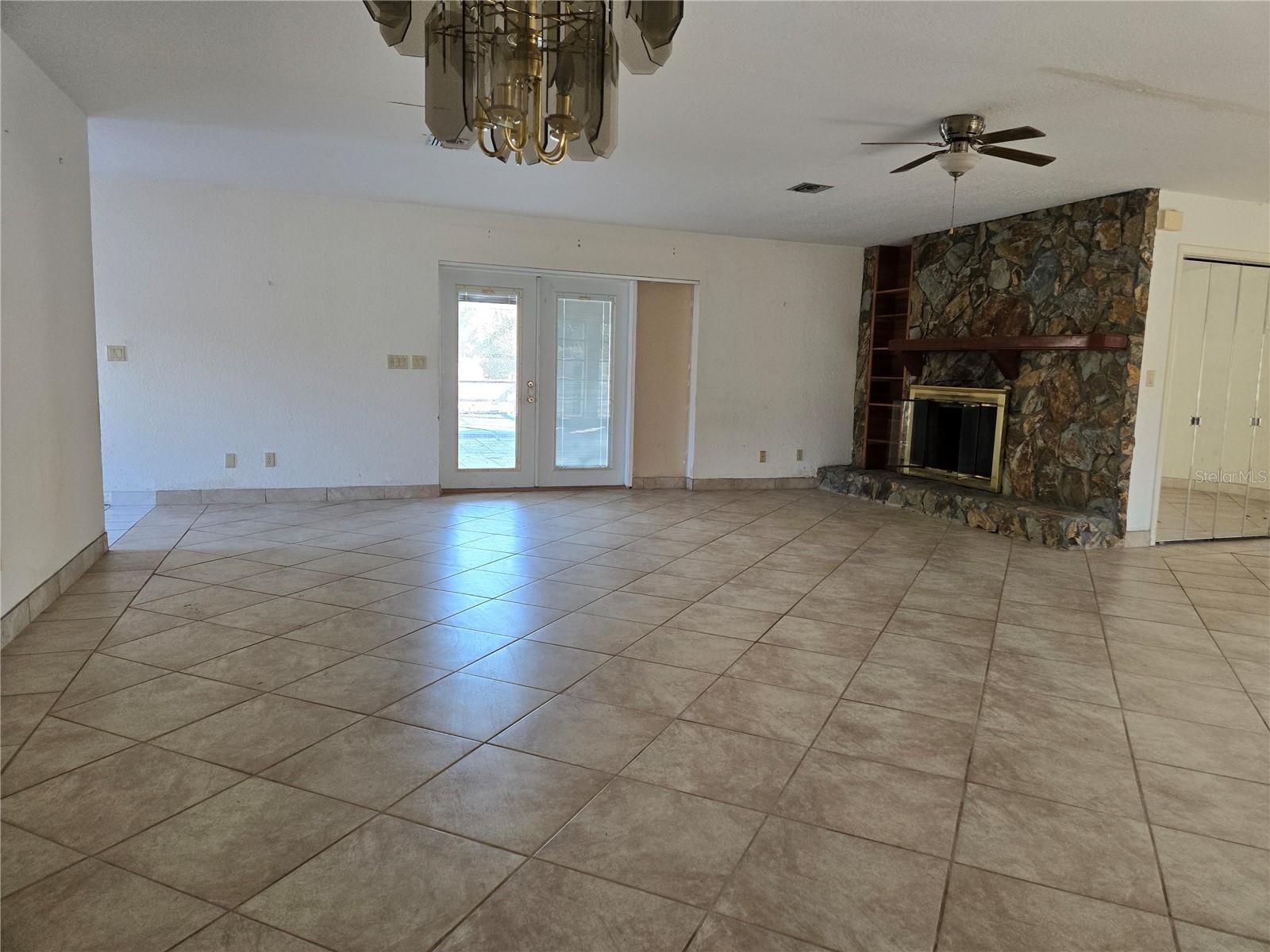 2288 EVENGLOW AVENUE