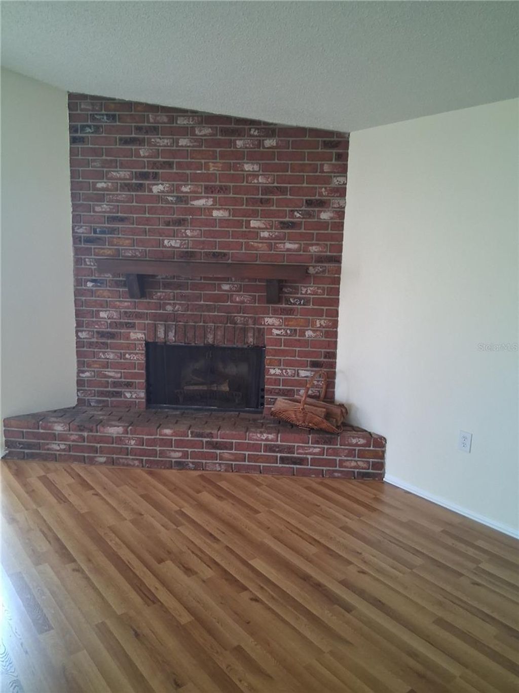 Photo of 11856 69th Way, Largo, FL 33773 (MLS # TB8499837)