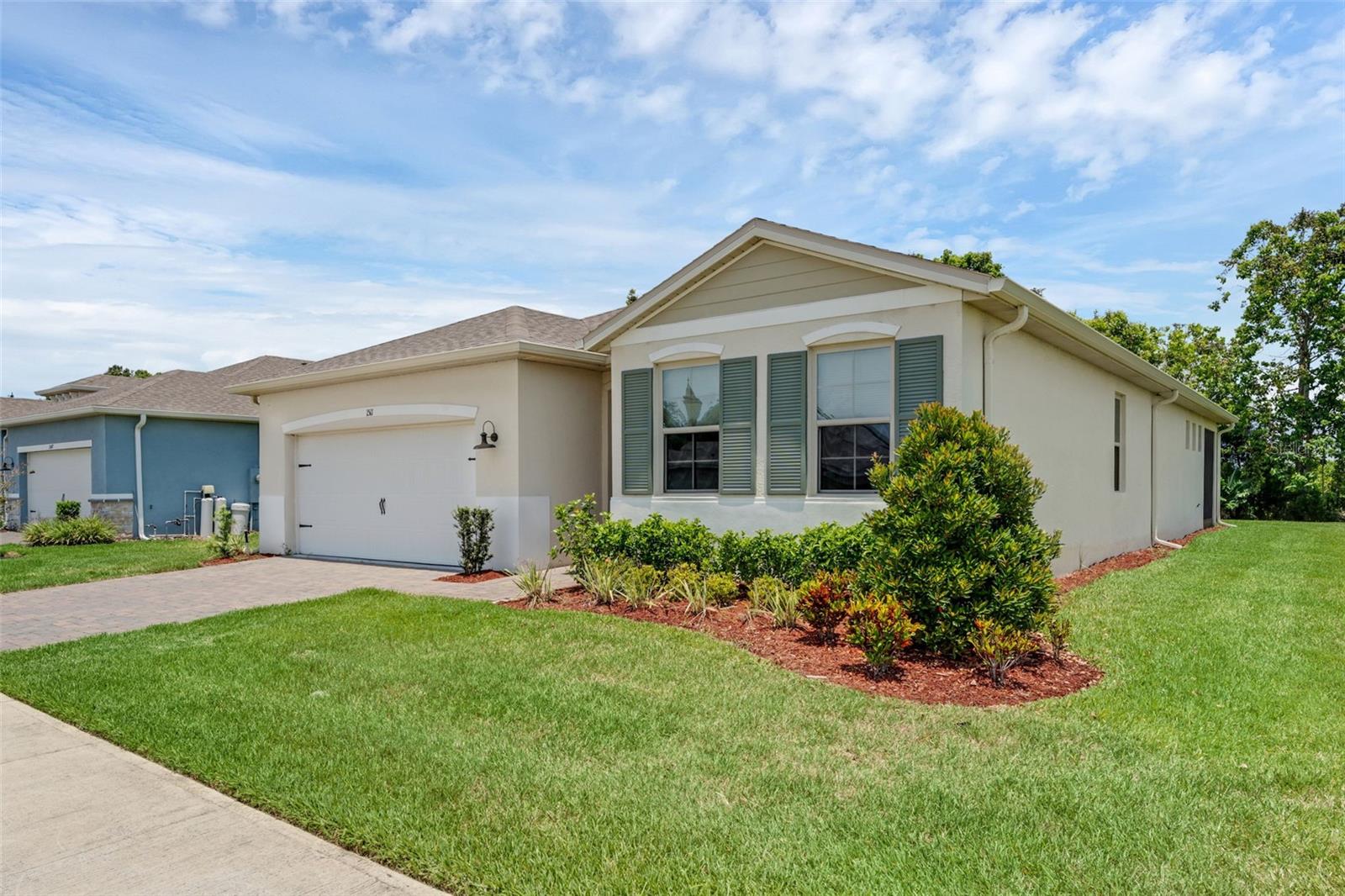 1511 LYONSDALE LANE