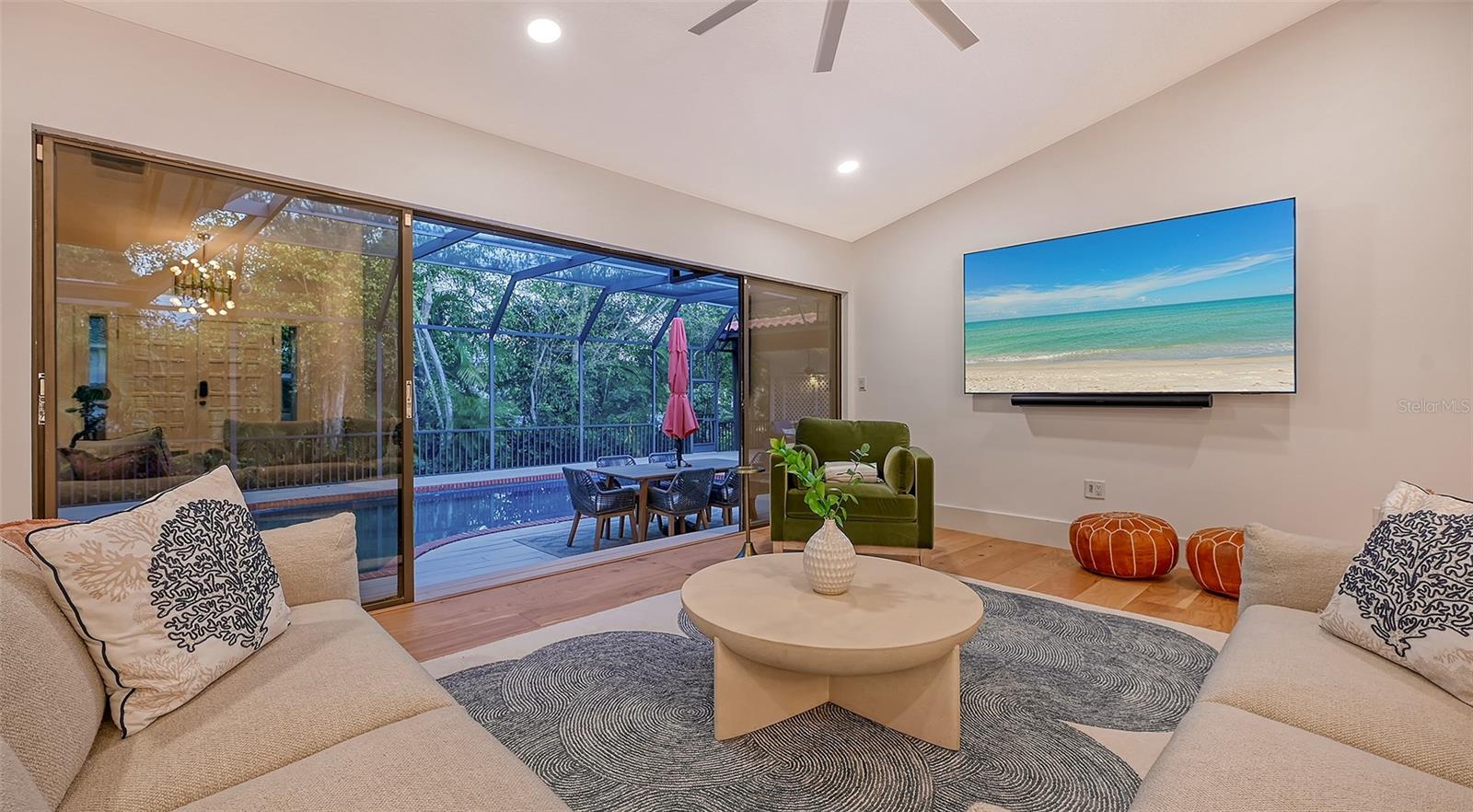 BAY ISLES - Residential