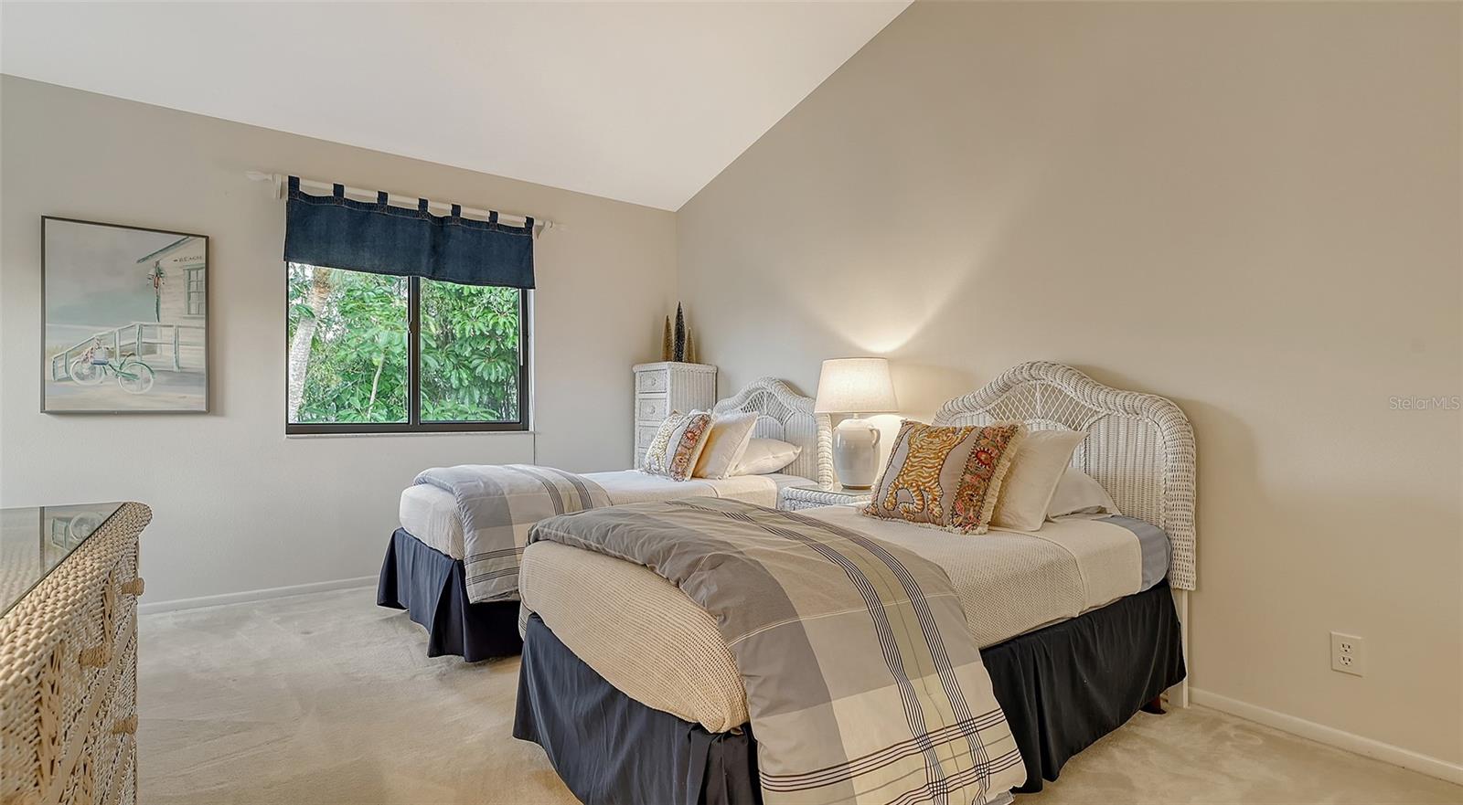 BAY ISLES - Residential