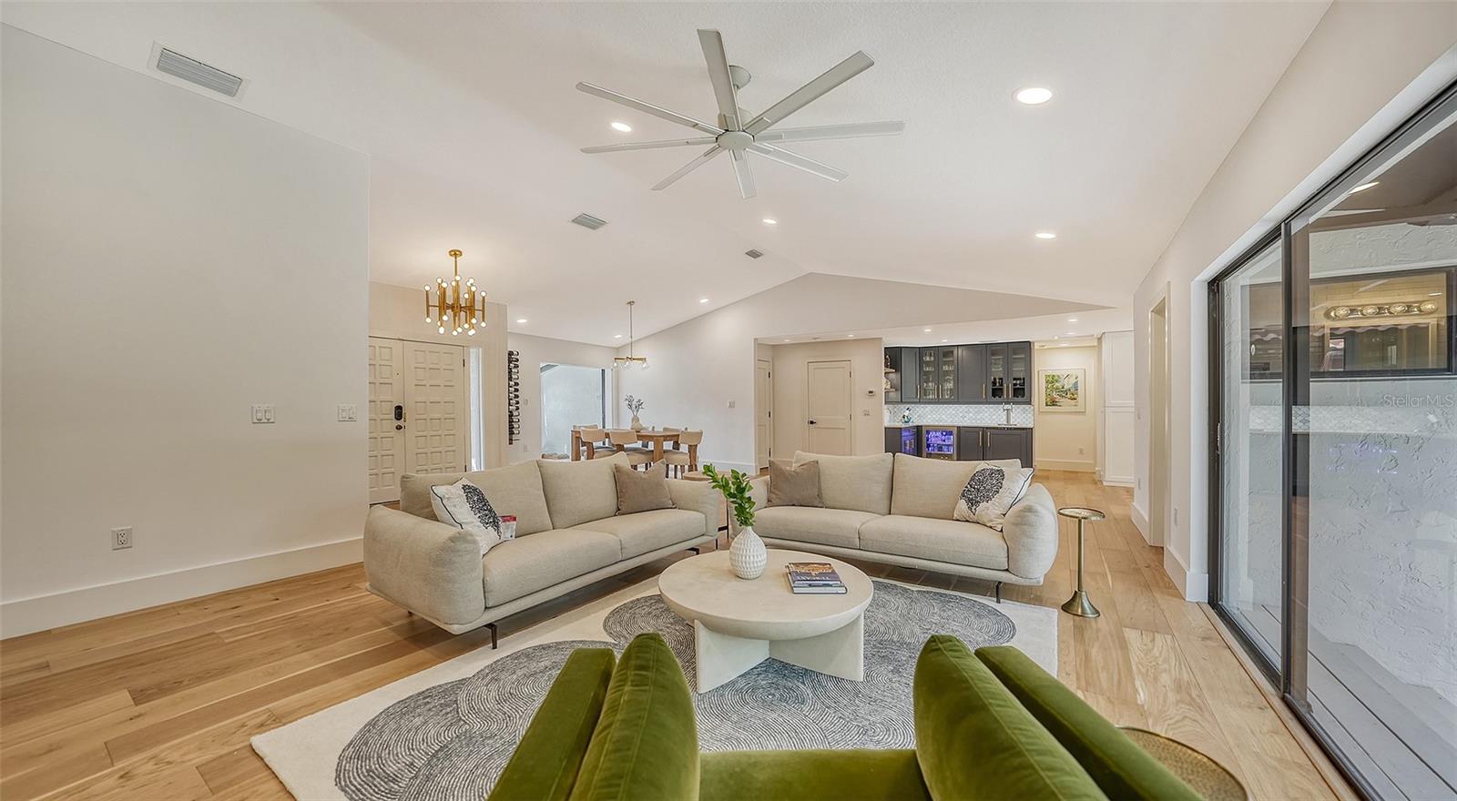 BAY ISLES - Residential