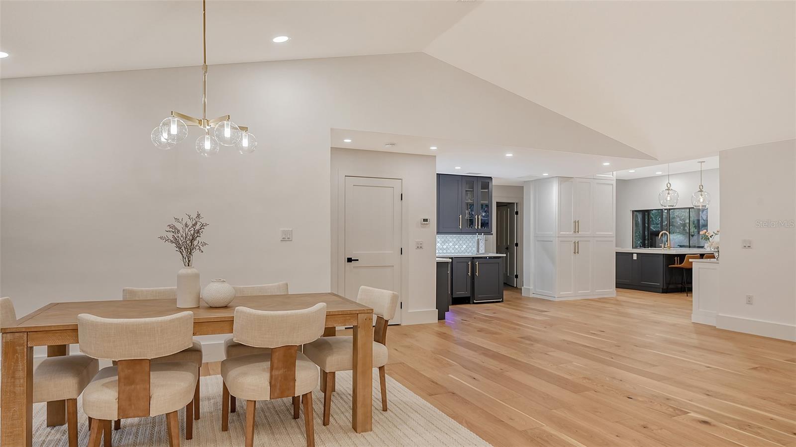 BAY ISLES - Residential