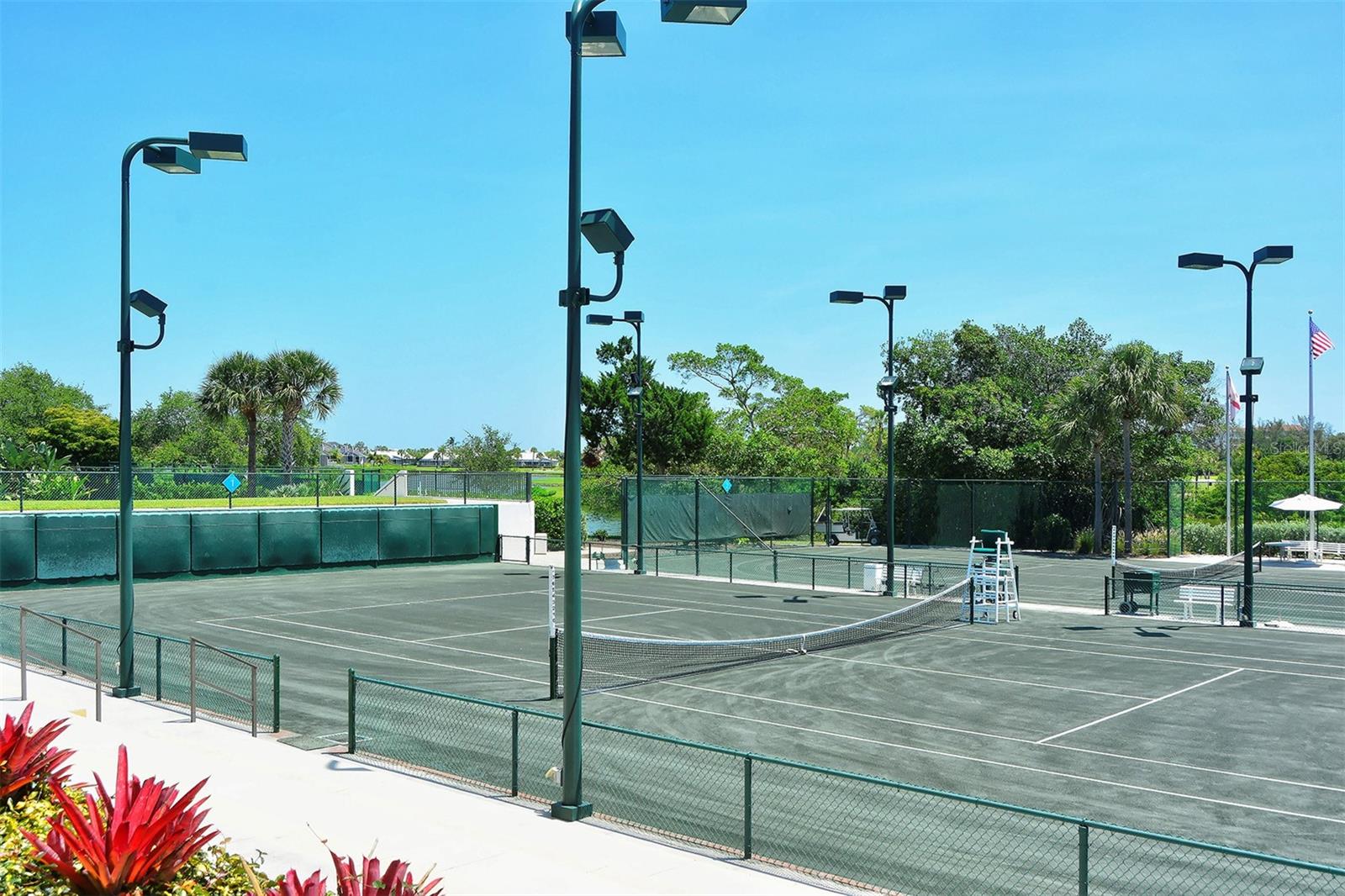 BAY ISLES - Residential