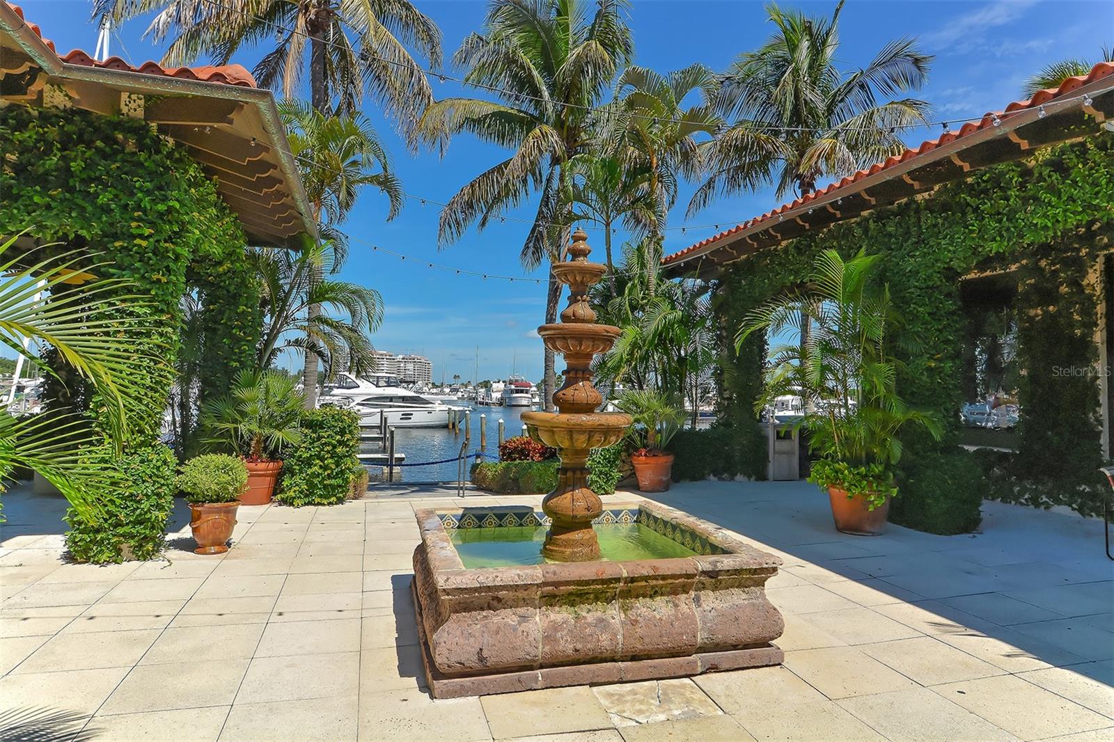 BAY ISLES - Residential