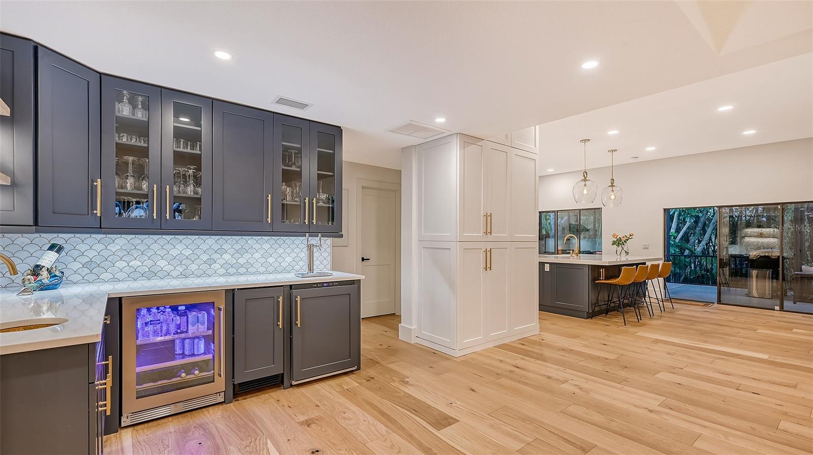 BAY ISLES - Residential