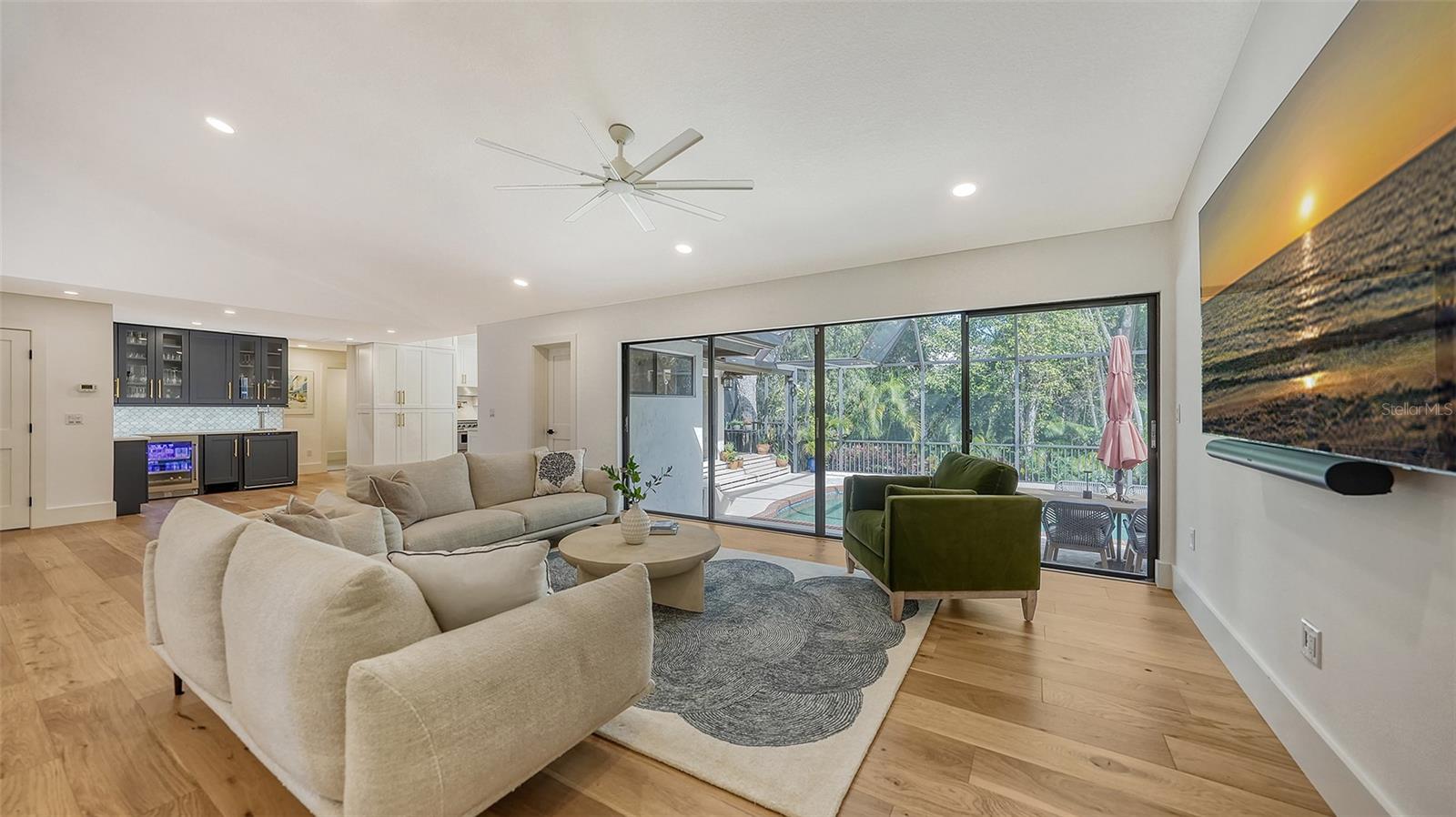 BAY ISLES - Residential