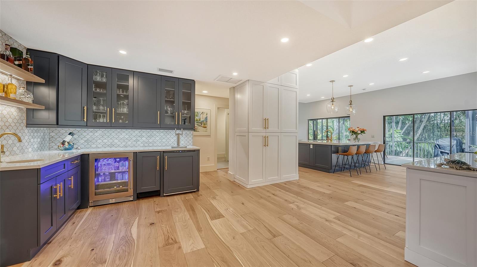 BAY ISLES - Residential