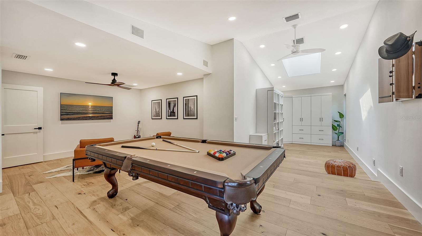 BAY ISLES - Residential