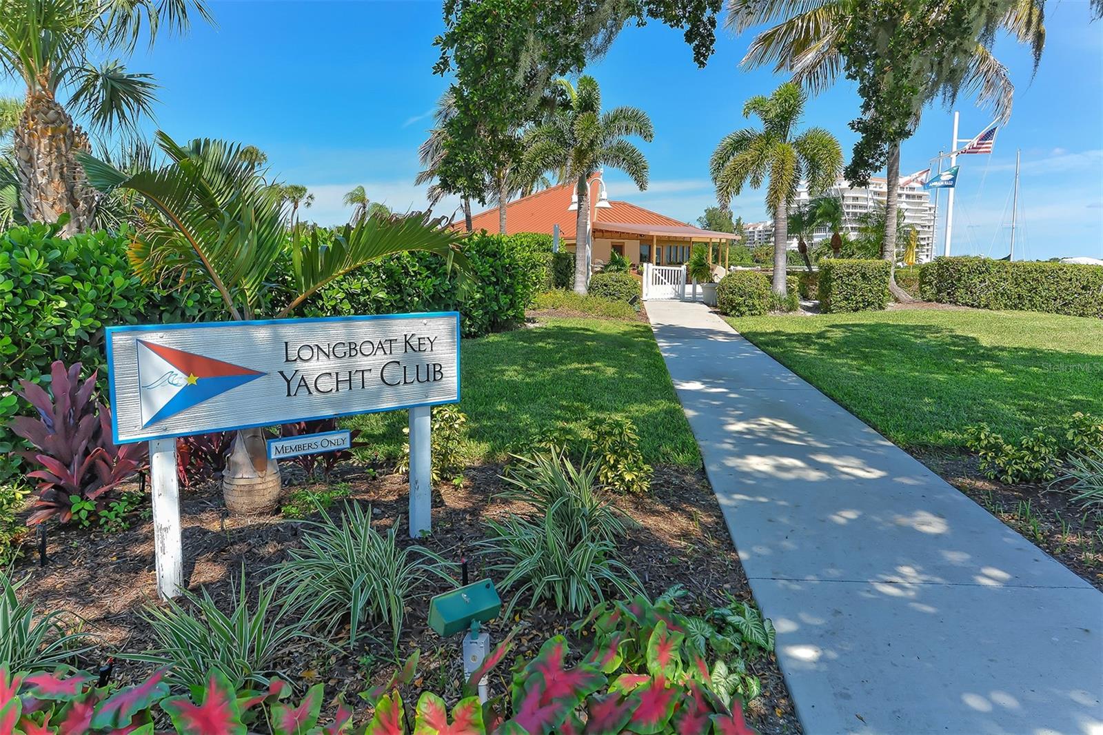 BAY ISLES - Residential