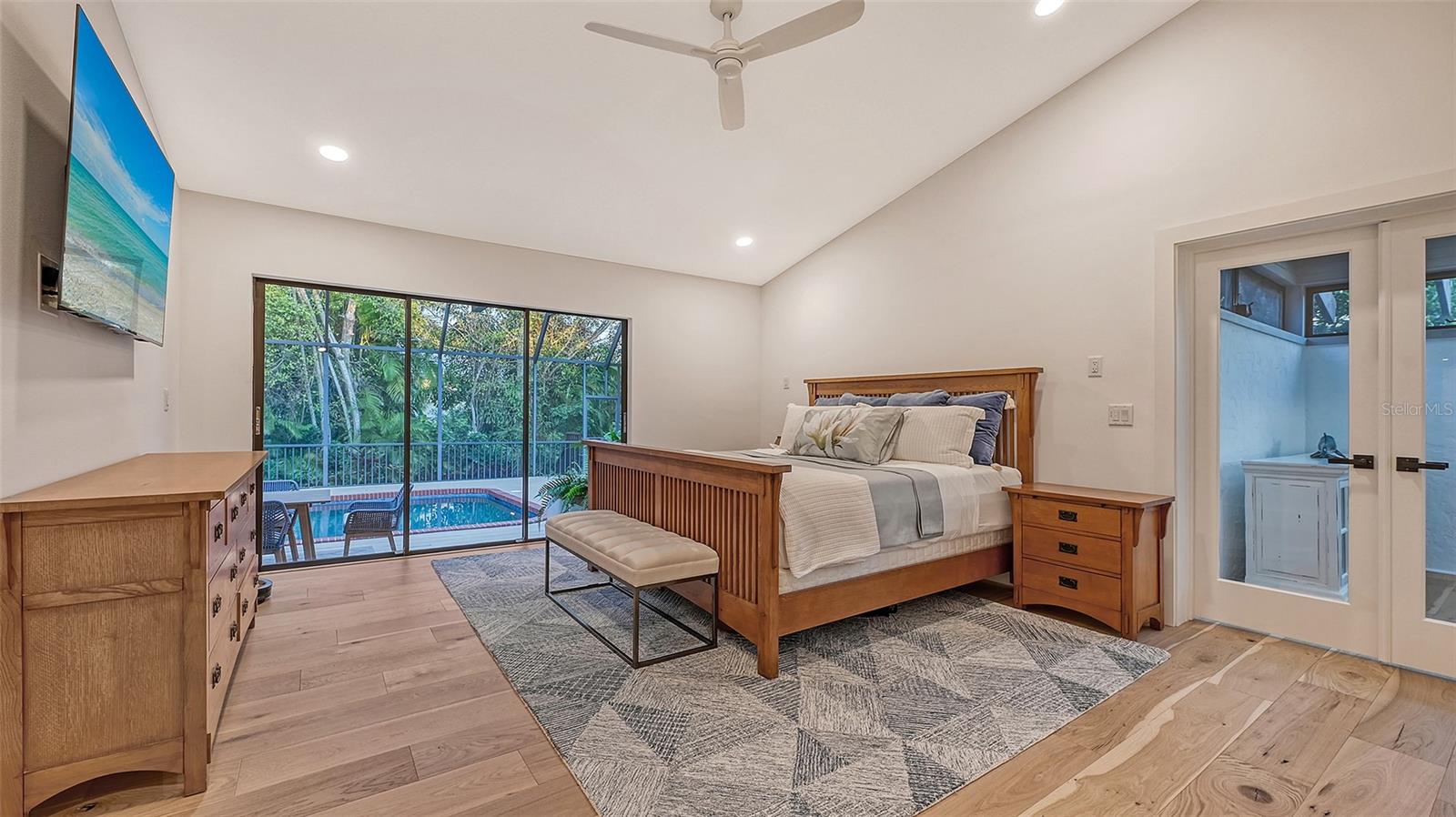 BAY ISLES - Residential