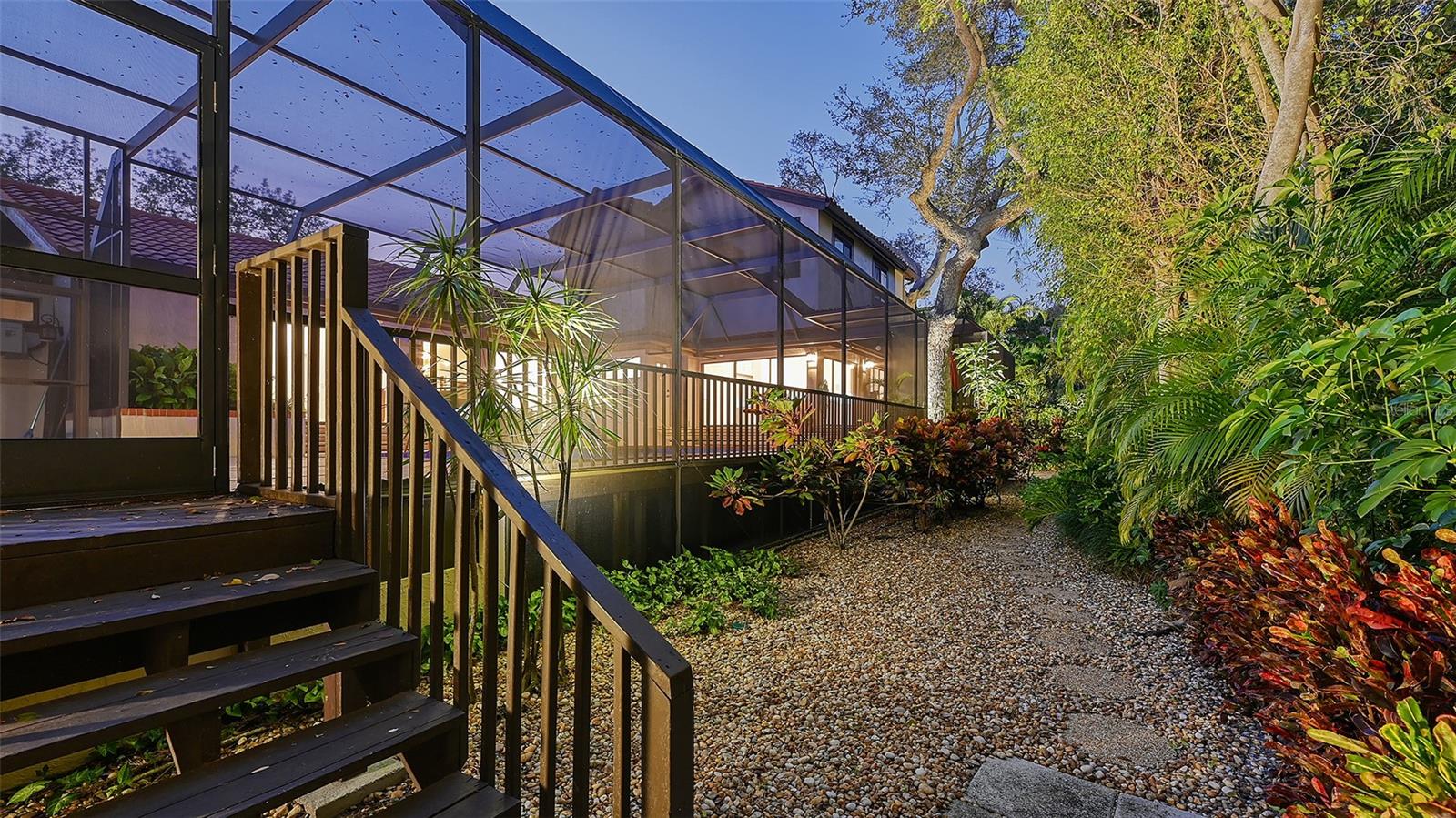 BAY ISLES - Residential