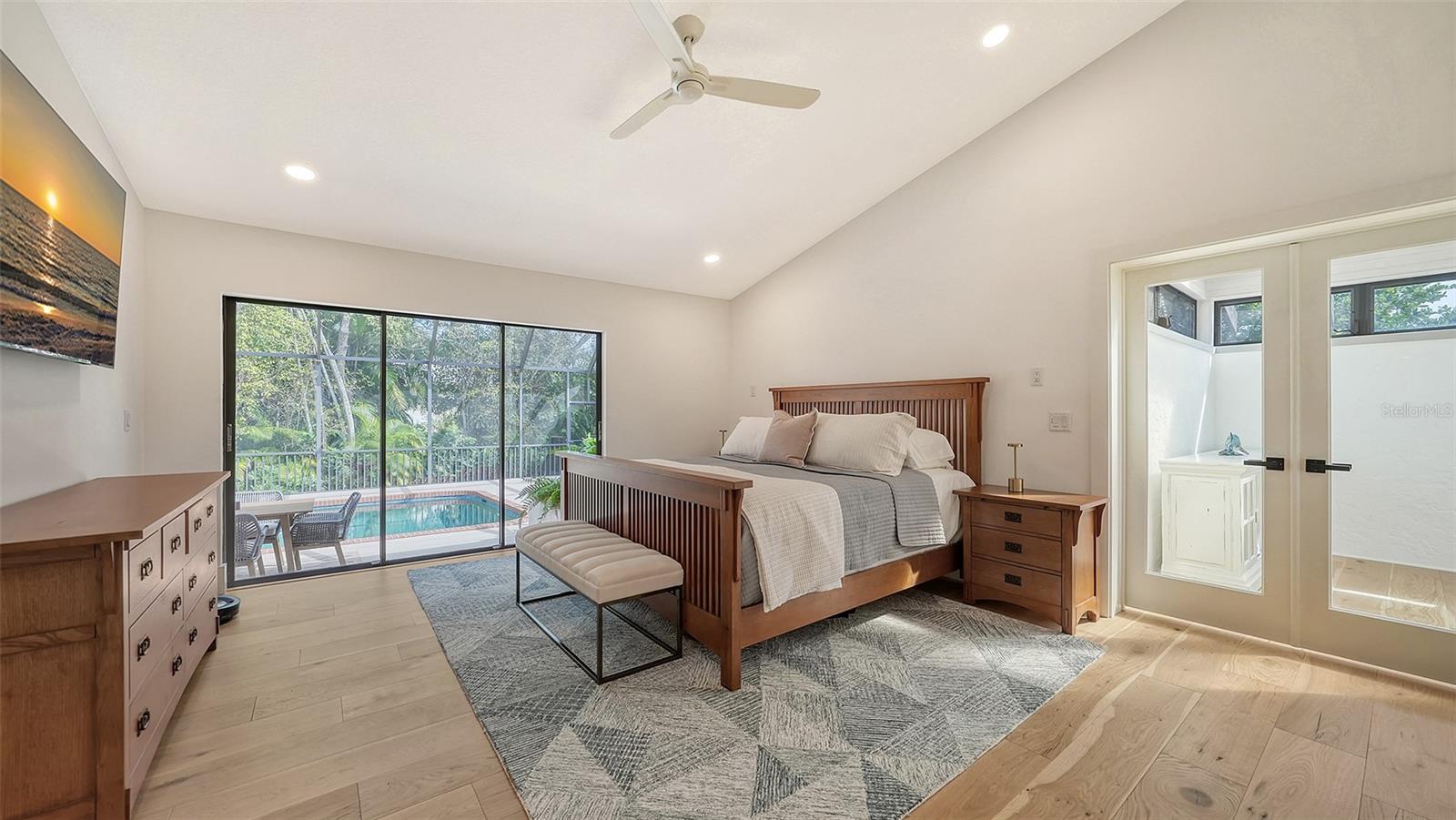 BAY ISLES - Residential