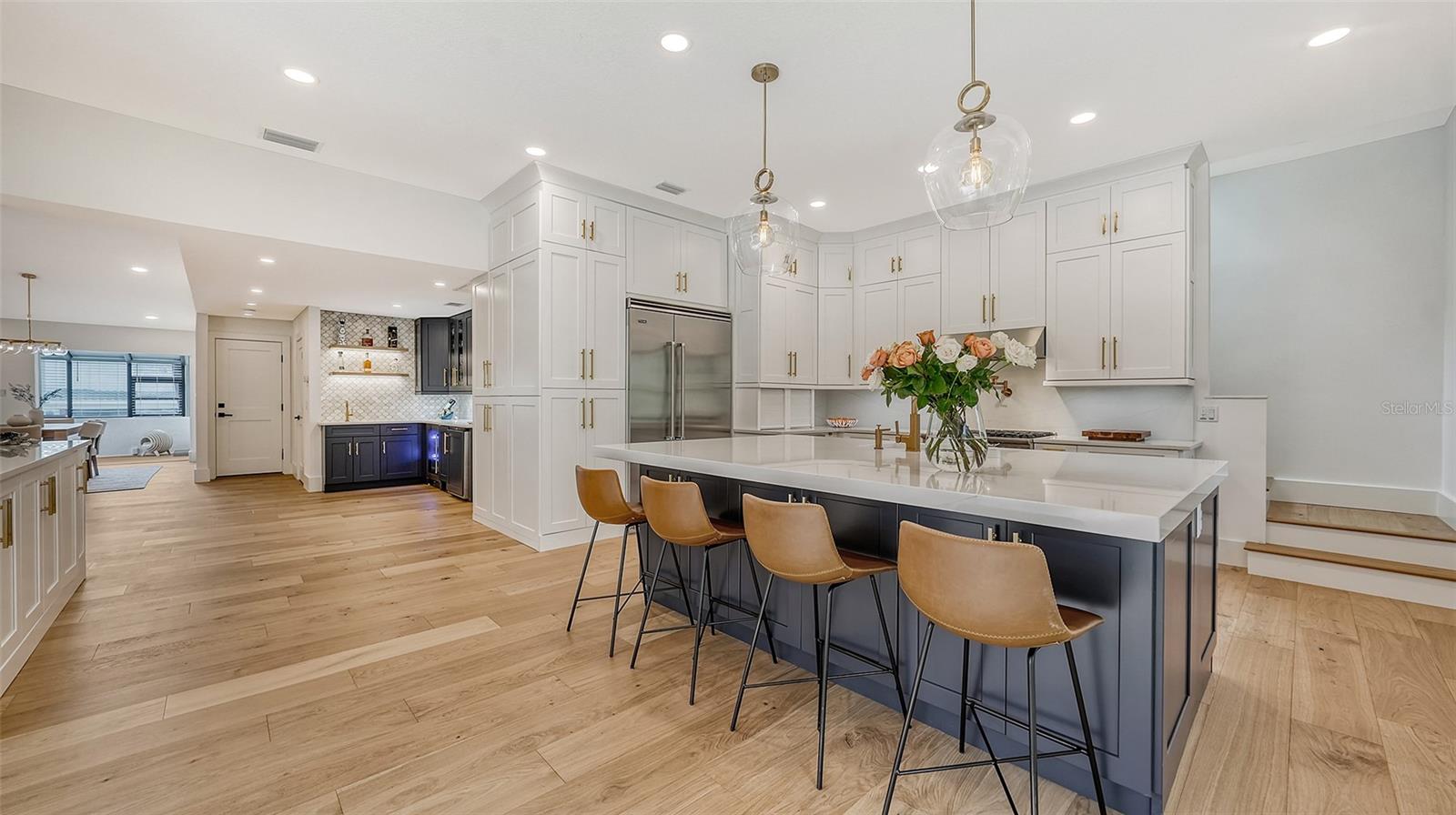 BAY ISLES - Residential