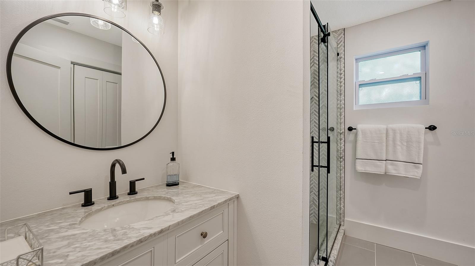 BAY ISLES - Residential