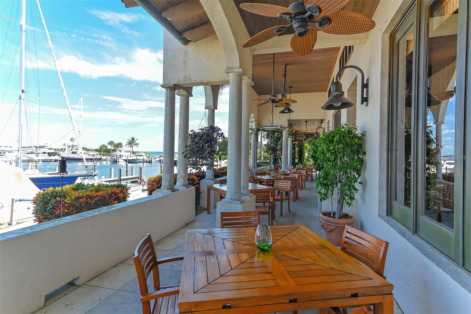 BAY ISLES - Residential