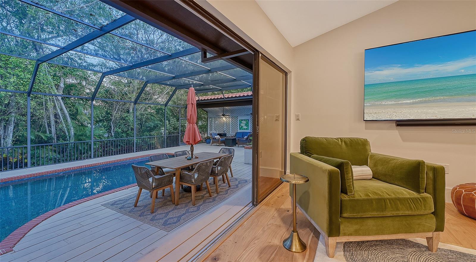 BAY ISLES - Residential