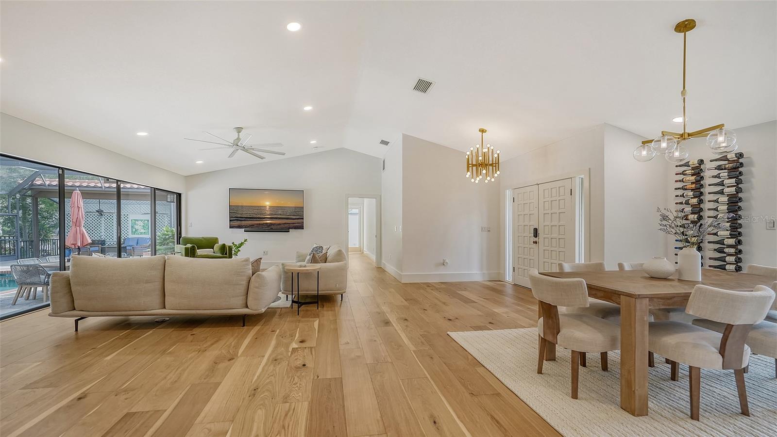 BAY ISLES - Residential