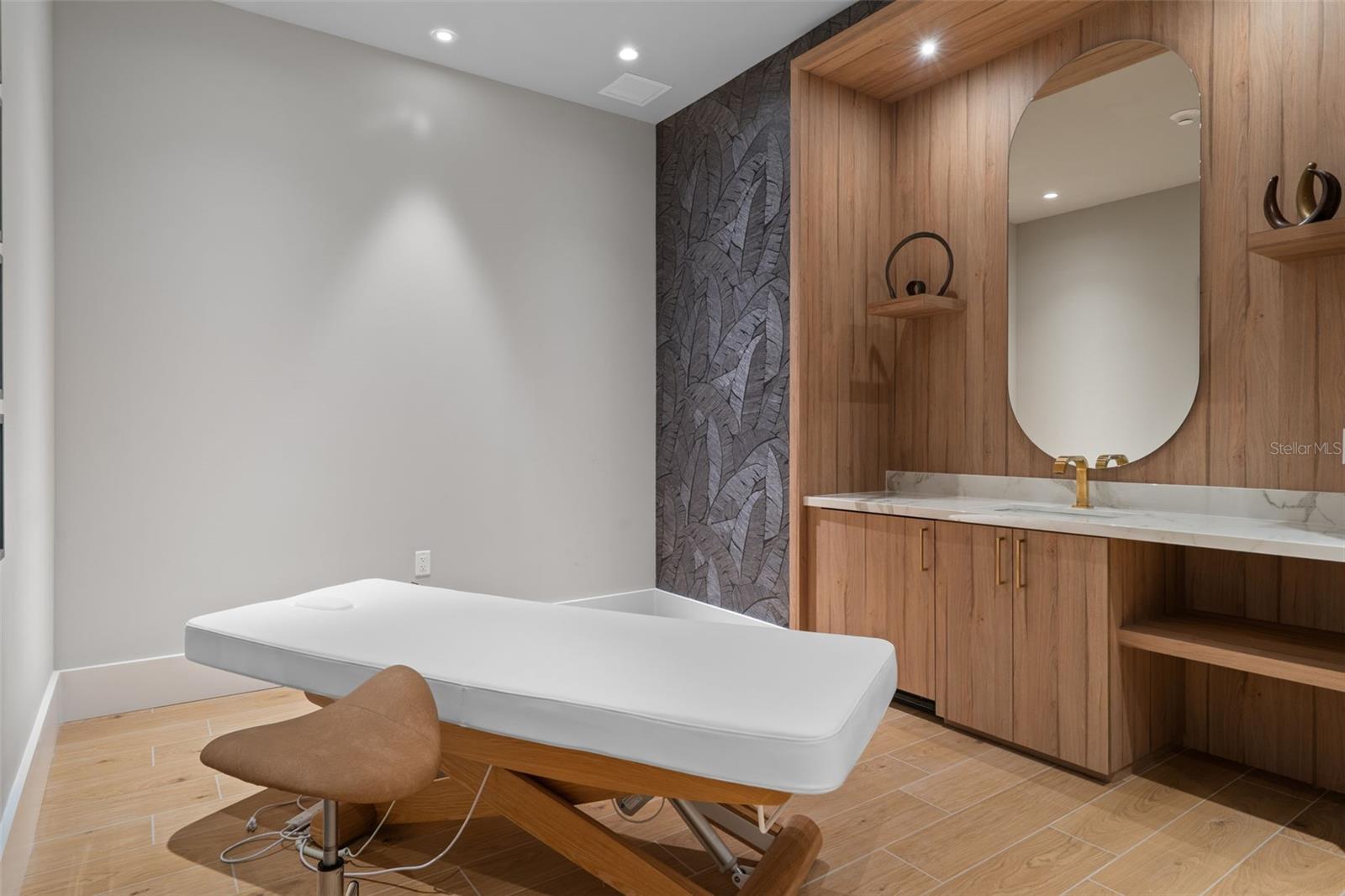 ART HOUSE A CONDOMINIUM UNIT 1001 - Residential