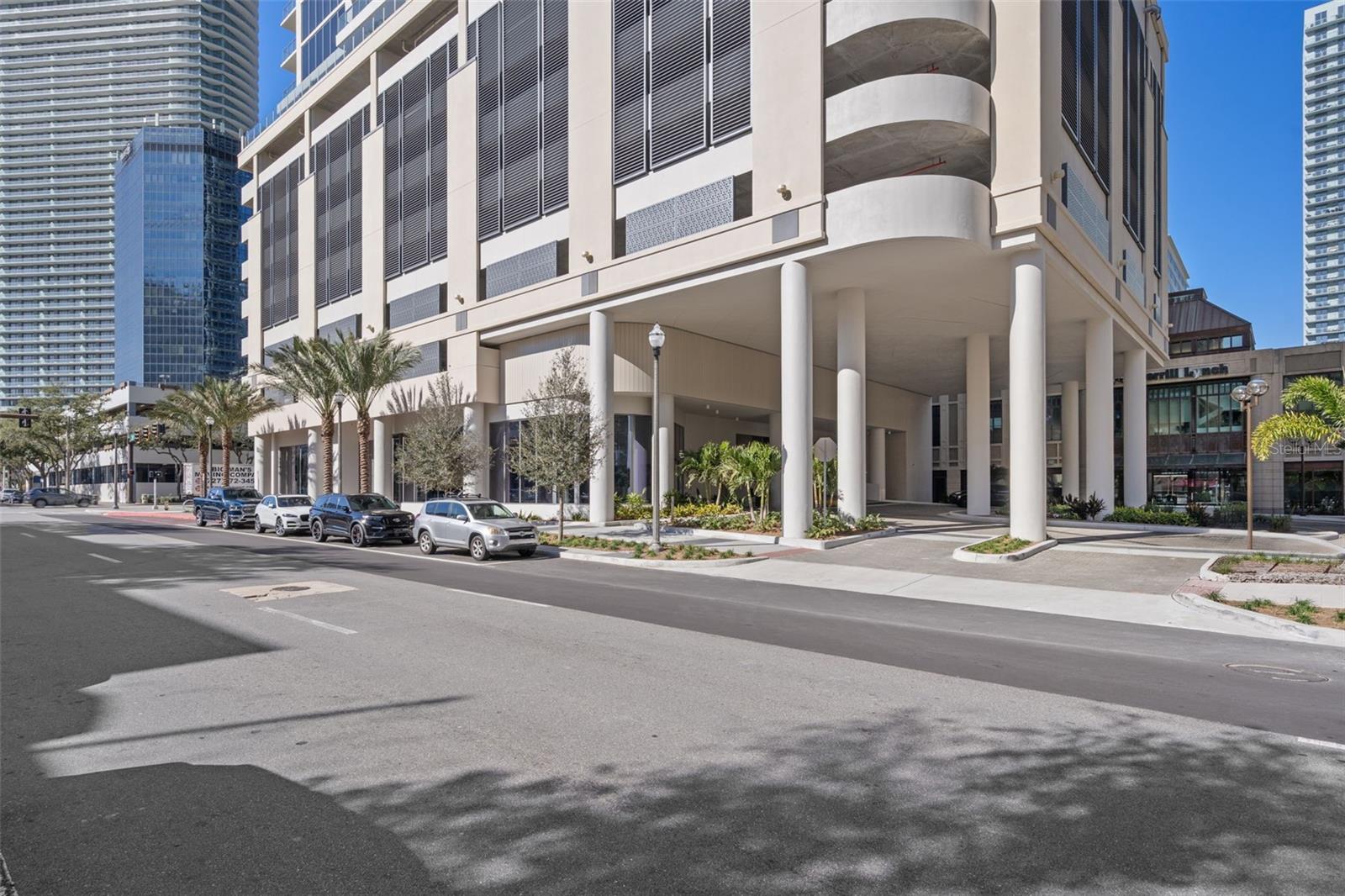 ART HOUSE A CONDOMINIUM UNIT 1001 - Residential