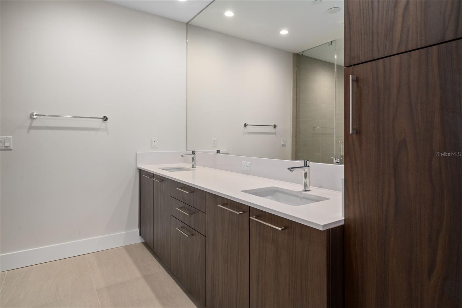 ART HOUSE A CONDOMINIUM UNIT 1001 - Residential