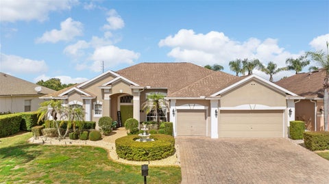 Photo of 622 Golf Course Parkway, Davenport, FL 33837 (MLS # O6423850)