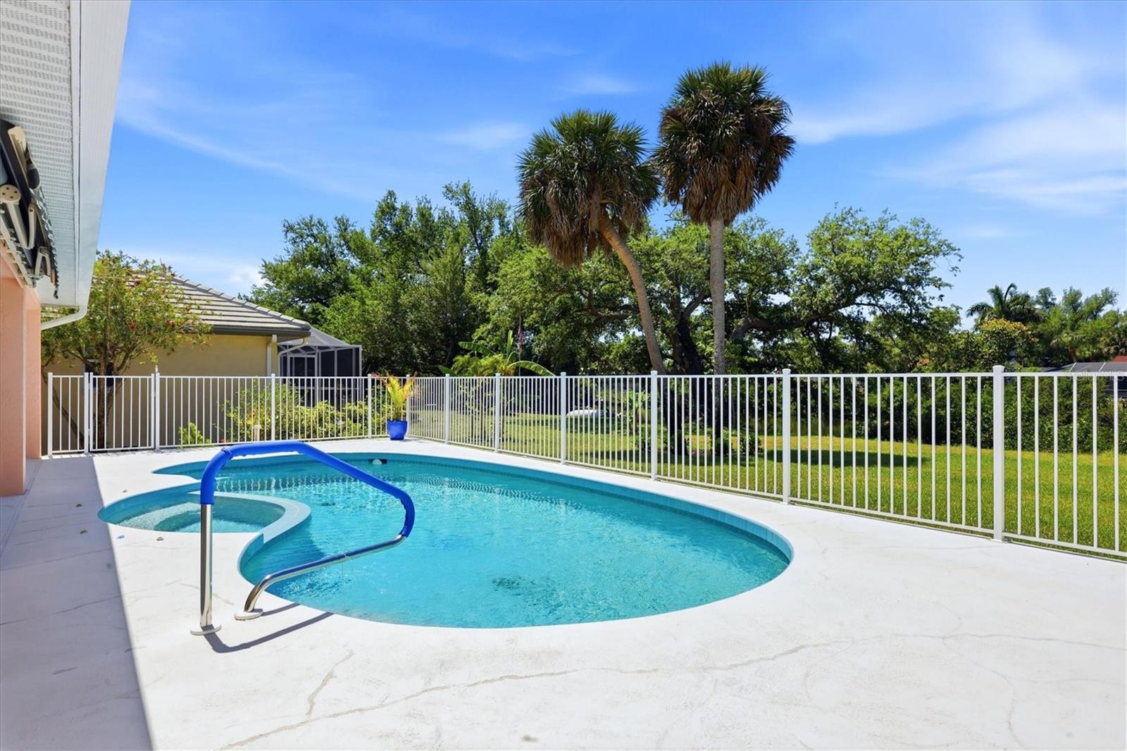 CAPE HAZE WINDWARD - Residential