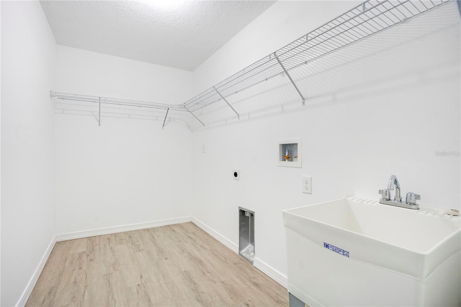 BERKELEY TOWNSITE OF - Residential