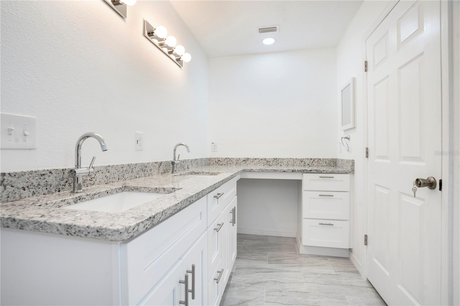 BERKELEY TOWNSITE OF - Residential