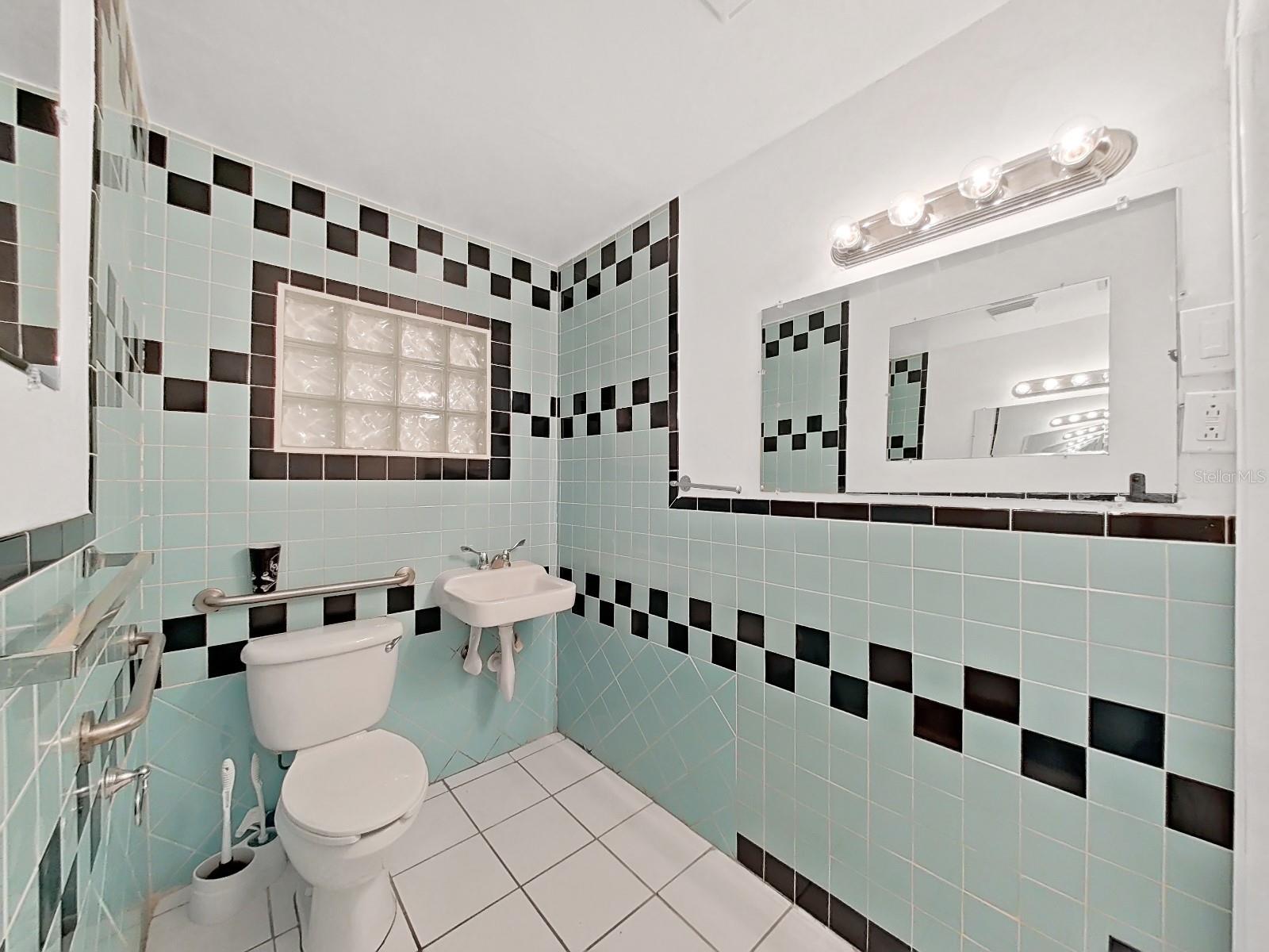 NORTH EUCLID OASIS - Commercial Sale